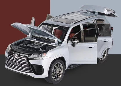 Lexus LX600 SUV 1:24 Model Cars (White)