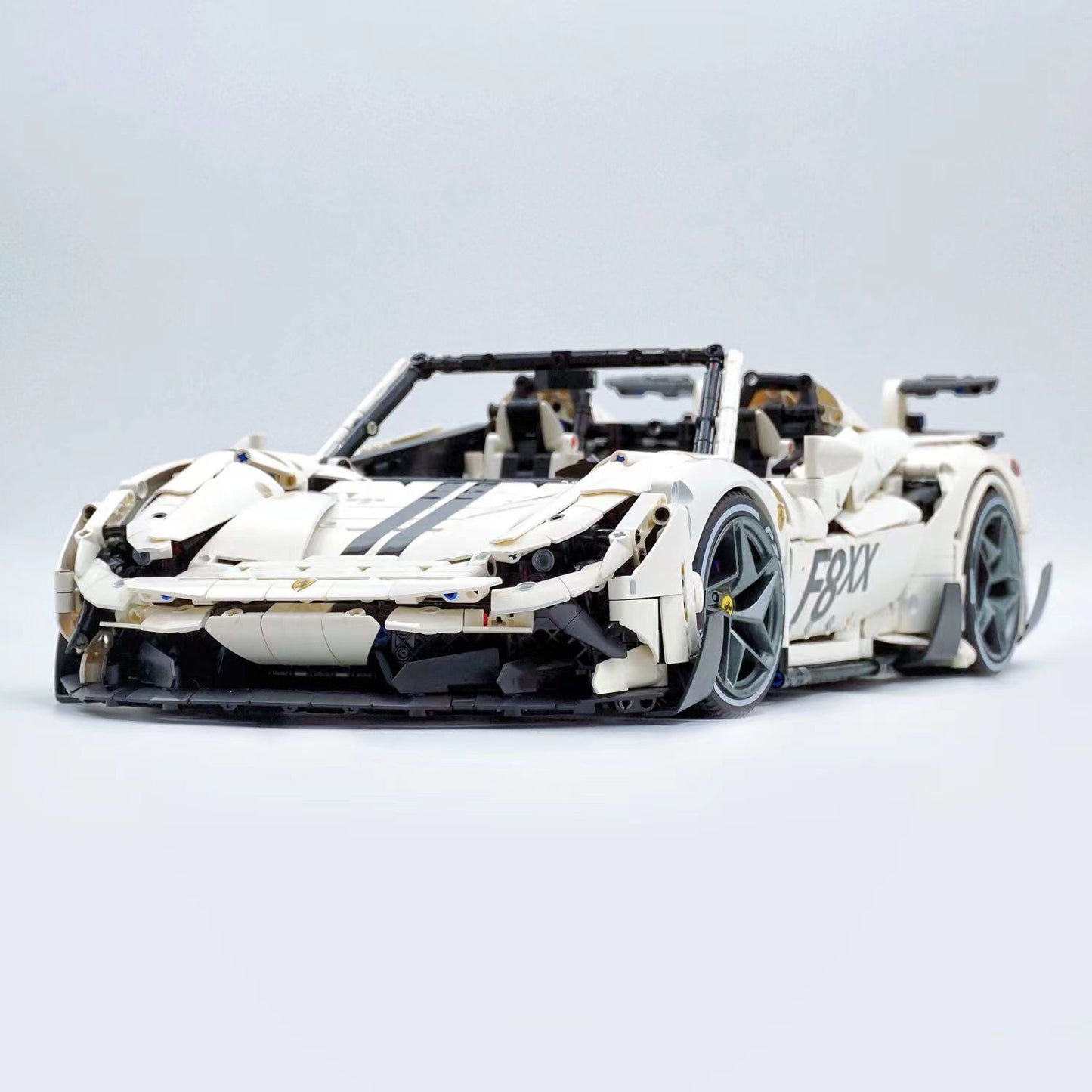 Ferrari F8XX White Goddess Sports Car Electric Remote Control Building Blocks Toy For Adult Racing Fans, Scale 1:8 3781 pcs