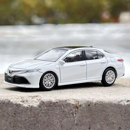 Toyota Camry 8th Generation Sedan Diecast Model 1:32 Scale