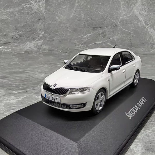 Skoda RAPID 1:43 Scale (White)