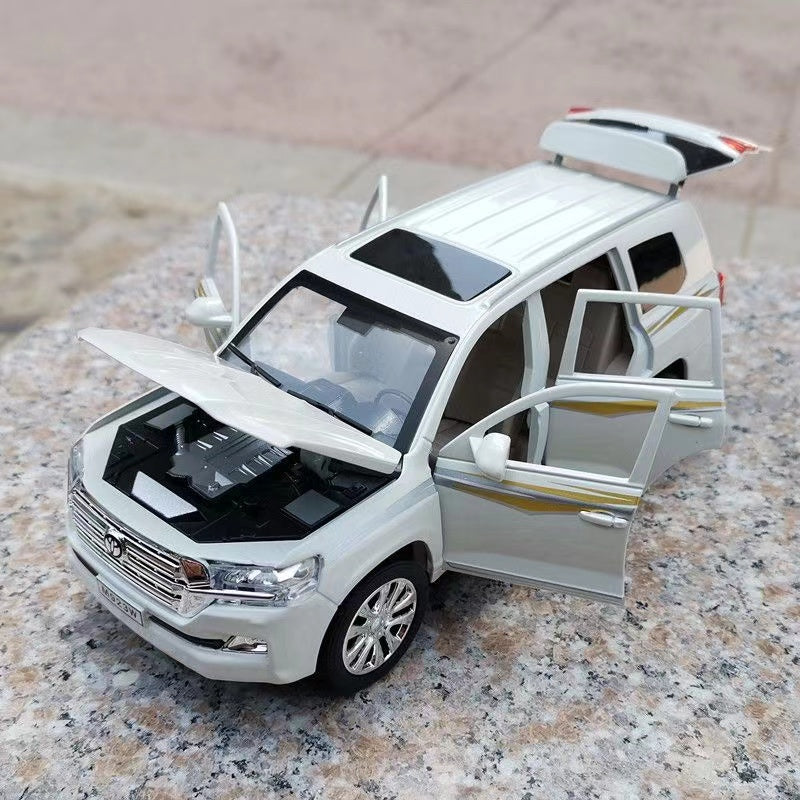 Toyota Land Cruiser SUV 1/24 Diecast Cars (White)