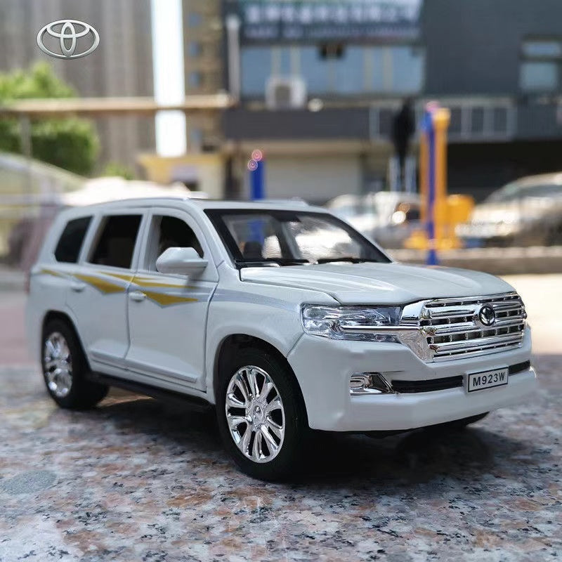 Toyota Land Cruiser SUV 1/24 Diecast Cars (White)