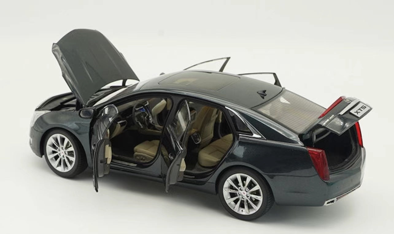 2014 Cadillac XTS 1:18 Model Cars (Black)