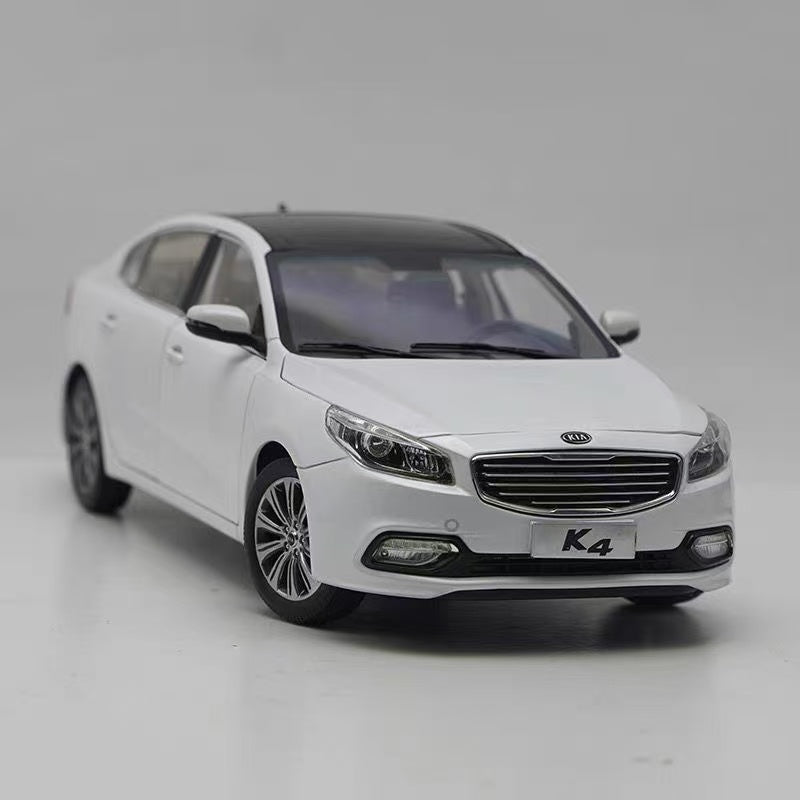 Kia K4 / Cachet Diecast Car Model 1:18 Scale (White or Silver)