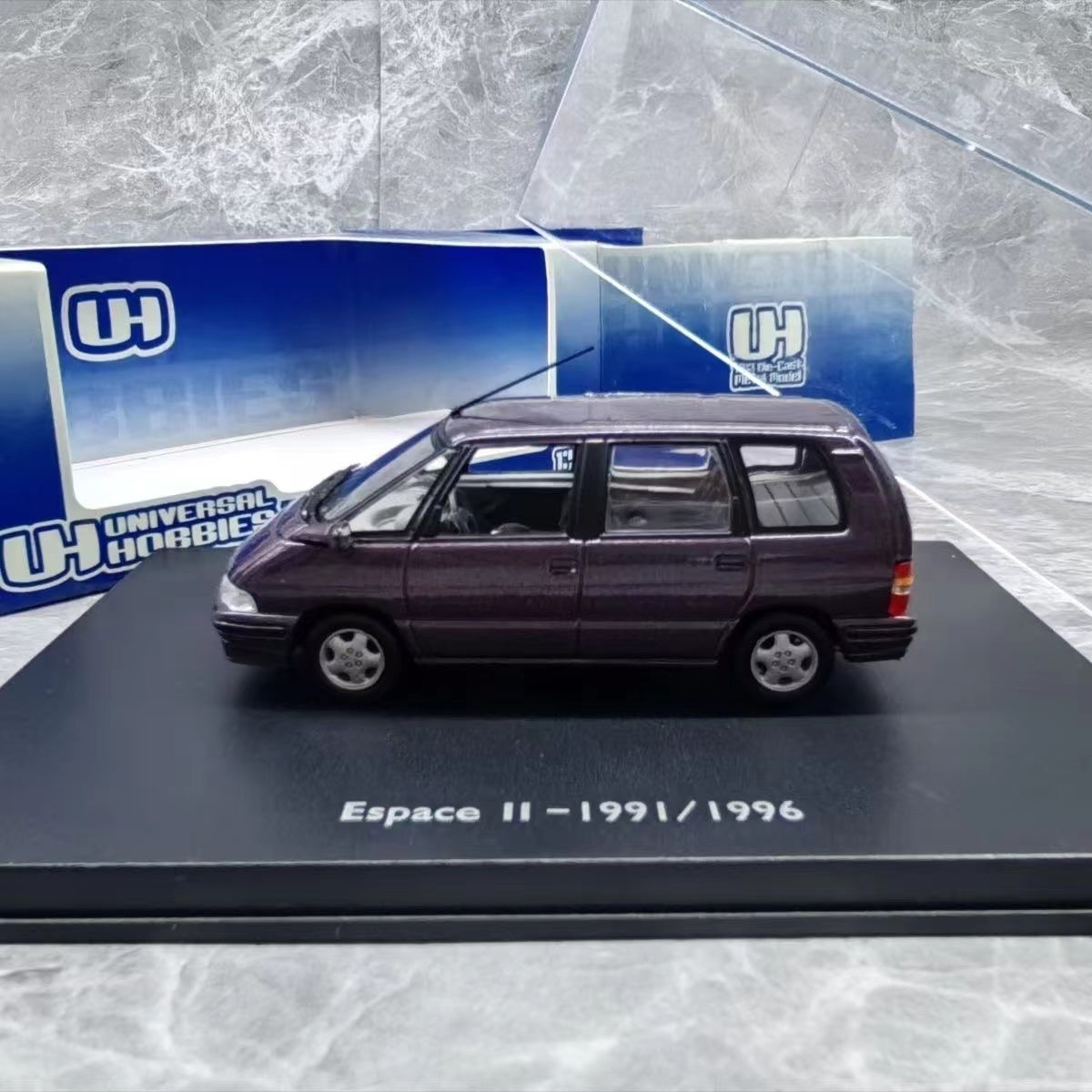 1991/1996 Renault Espace II Diecast Model 1:43 (Purple-Metallic)