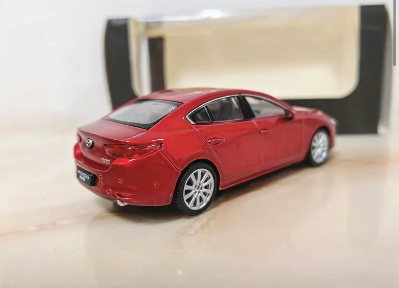 Mazda 3 AXELA Simulation Alloy 1:43 Scale Toy Cars (Red)