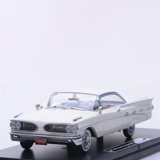 Pontiac Bonneville Hardtop American Muscle Car 1:43 Diecast (White)