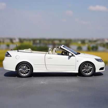 1993 Saab 93 White Convertible Sports Car 1:18 Model Car